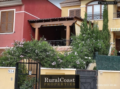 RuralCoast Properties bietet einen prächtigen und renovierten Bungalow mit Meerblick in der spektakulären Sierra de Finestrat.