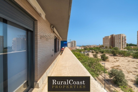 Spectacular Duplex Penthouse in Campello just 800 meters from the sea