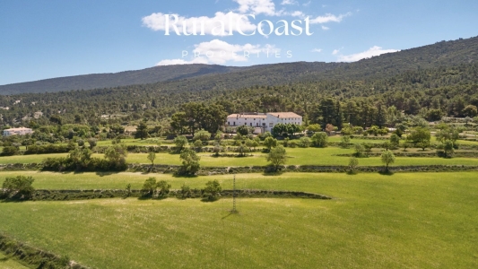 Beautiful farmhouse in the Xixona countryside