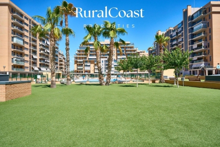 RuralCoast Properties presenta este precioso apartamento ubicado en la zona residencial del PAU 5, a poca distancia del mar